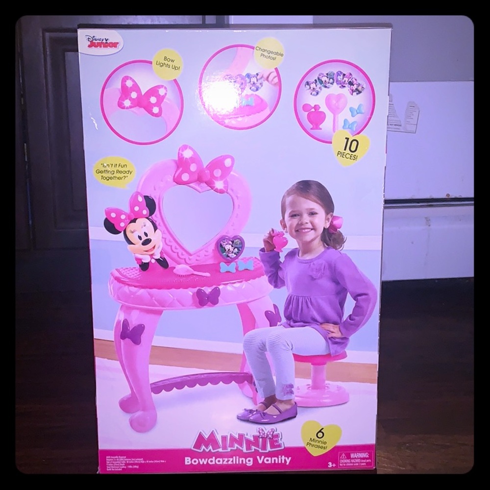 DisneyJr Bowdazzling Vanity